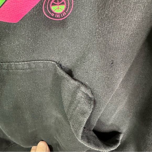 In The Lab Graffiti Logo Pullover Hoodie Sweatshirt Black Men’s Sz L - Picture 8 of 8